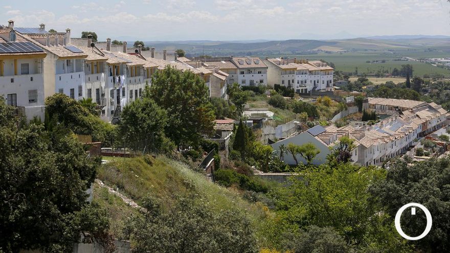 Urbanismo promete aprobar el proyecto de suministro para Encinares de Alcolea el día que se presente