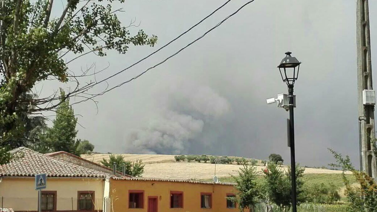 El incendio de La Mierla "no supone en estos momentos un empeoramiento de la calidad del aire", según la Junta de Castilla-La Mancha