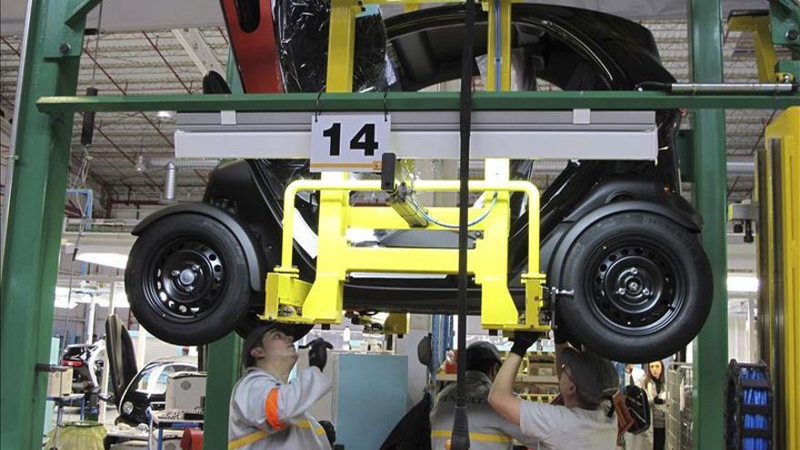 Los precios industriales caen por primera vez desde noviembre de 2009