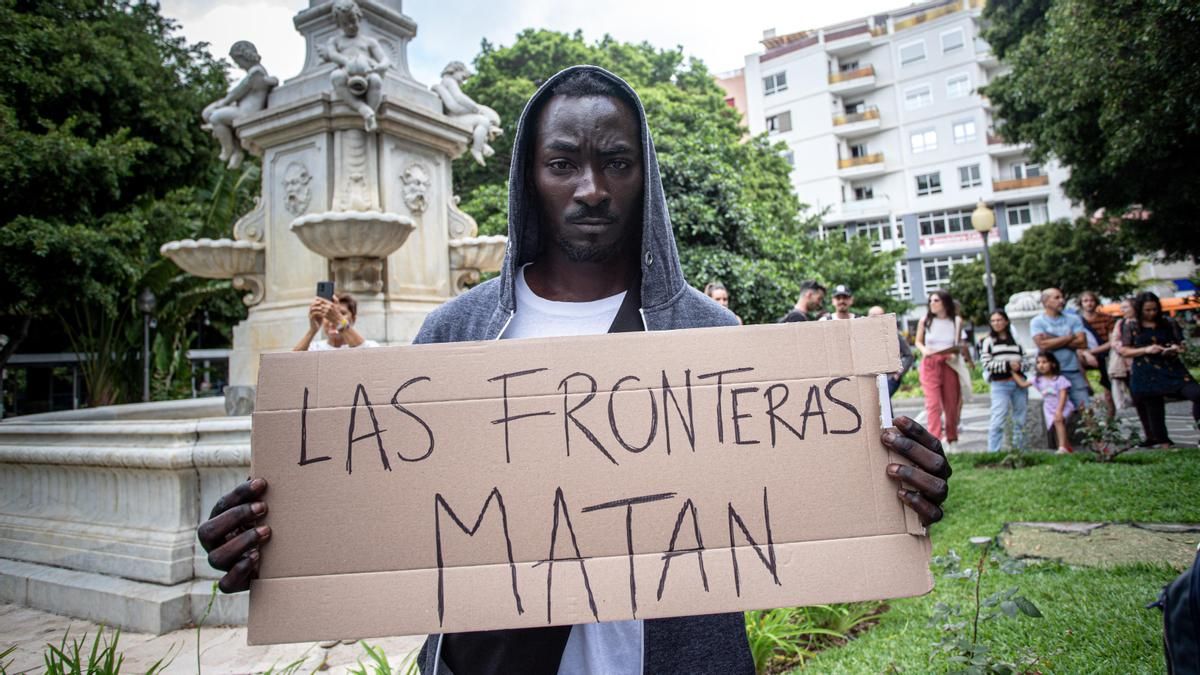 Contramanifestación en Tenerife “frente al racismo en Ceuta” y en respuesta a la convocatoria en más de 260 municipios