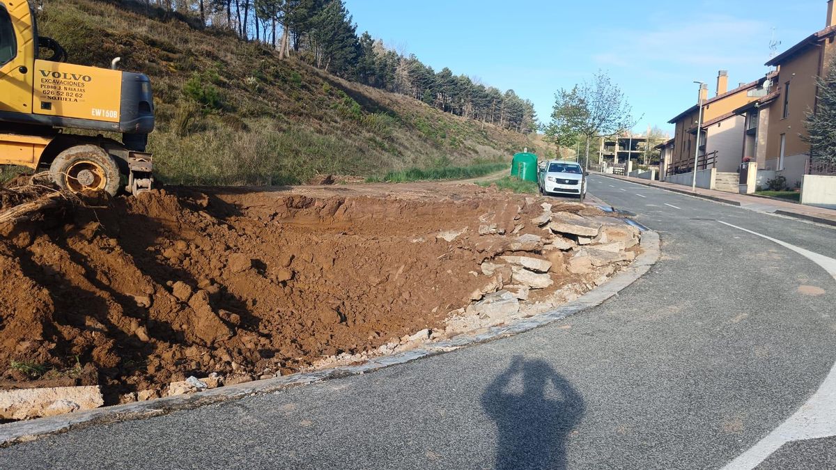 Parada de autobús en marcha: comienzan las obras para que el autobús escolar llegue a la zona más alta de Sojuela