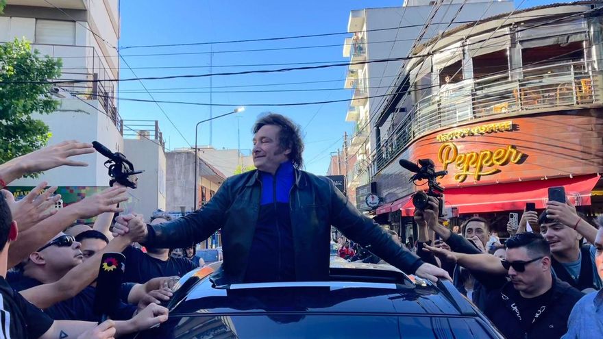 Milei cambia su agenda, se encierra en un hotel y "concentra" para el debate