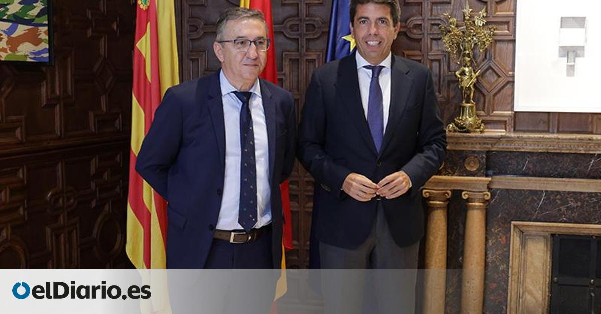 El conseller de Educación de Mazón afirma que tener que estudiar valenciano/catalán baja las notas medias en la PAU