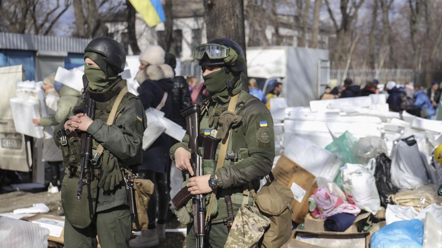 Negociaciones entre Rusia y Ucrania comenzarán el lunes a primera hora EFE/EPA/STANISLAV KOZLIUK