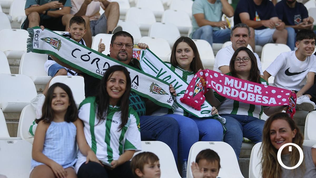 Grada Blanquiverde del encuentro entre el Córdoba CF y AD Mérida