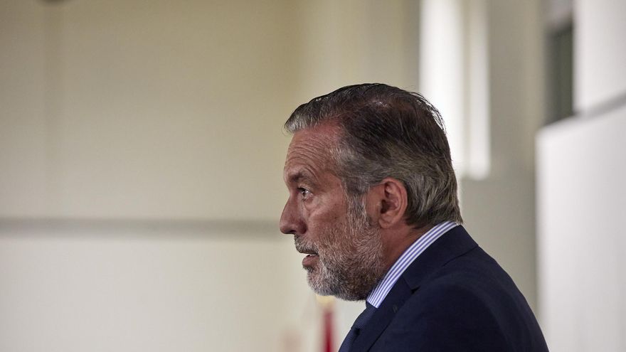 La comisión de investigación sobre Kitchen cita a Enrique López, pero deja fuera a Casado
