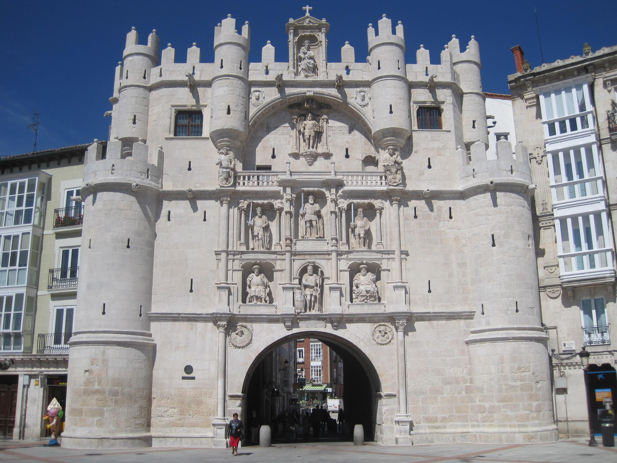 Arco de Santa María.