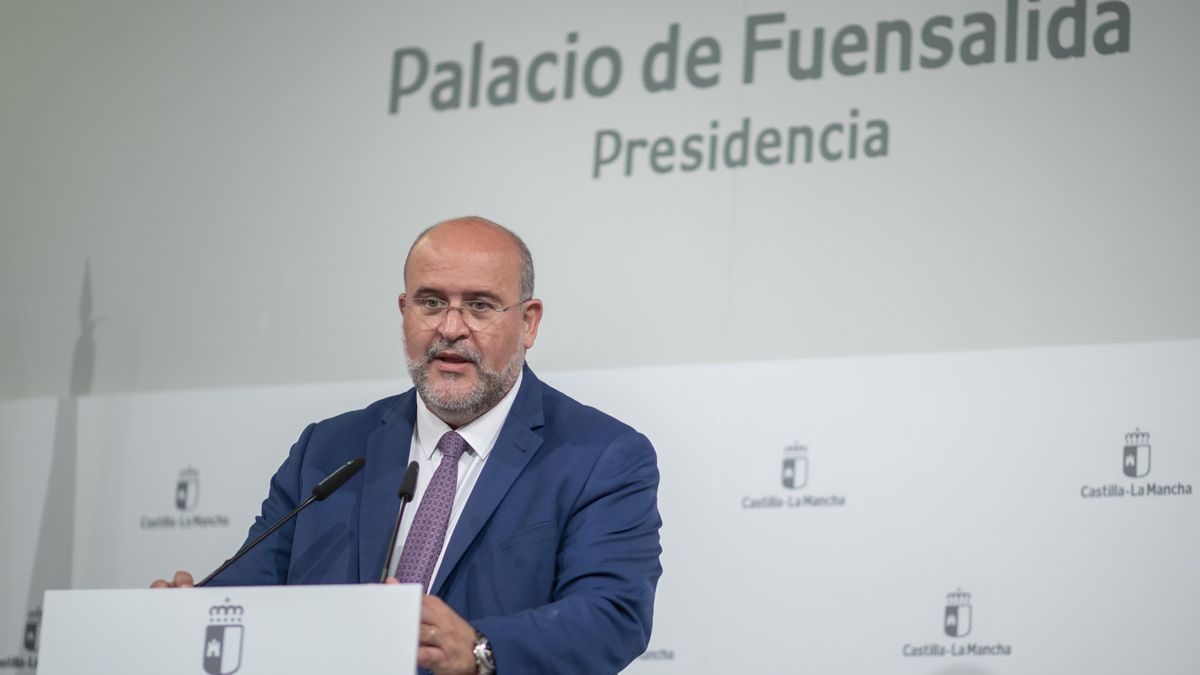 El vicepresidente primero del Gobierno regional, José Luis Martínez Guijarro