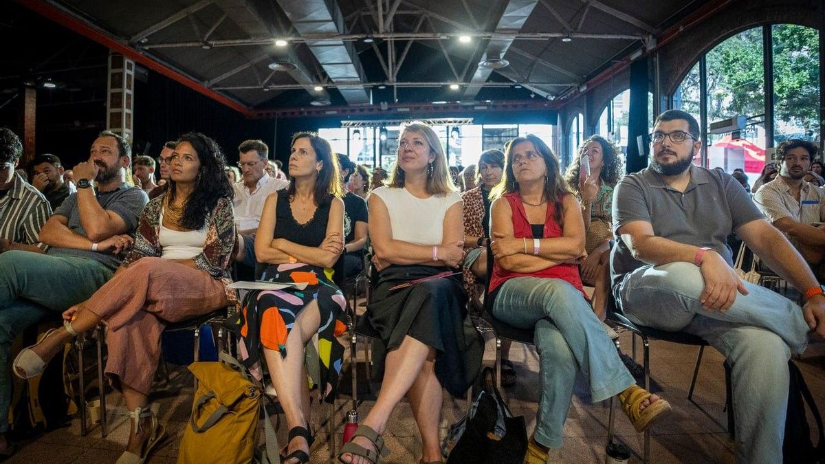 Los Comuns rubrican su ruptura con el PSC en Barcelona y llaman construir un "frente de izquierdas amplio" para 2027