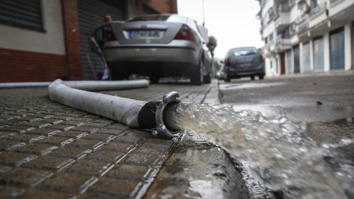Daños por la lluvia en avenida del Corregidor