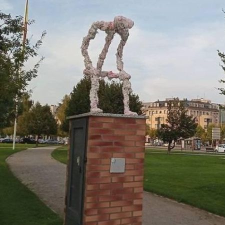 El Cagador de León, instalado en Eras de Renueva junto a San Marcos.