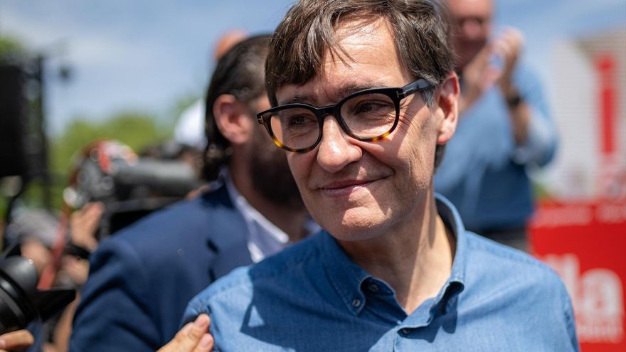 El líder del PSC y candidato a las elecciones catalanas, Salvador Illa, durante un mitin del PSC.