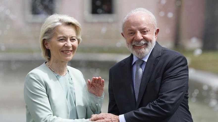 El presidente de Brasil, Luiz Inácio Lula da Silva, y la presidenta de la Comisión Europea, Ursula Von der Leyen, en una imagen de archivo. EFE/ Antonio Lacerda