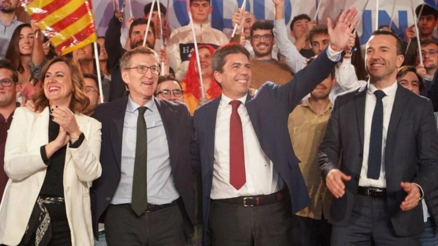 The Valencian PP maneuvers for Mompó to replace Mazón while pressure grows on Feijóo, who is considering other options