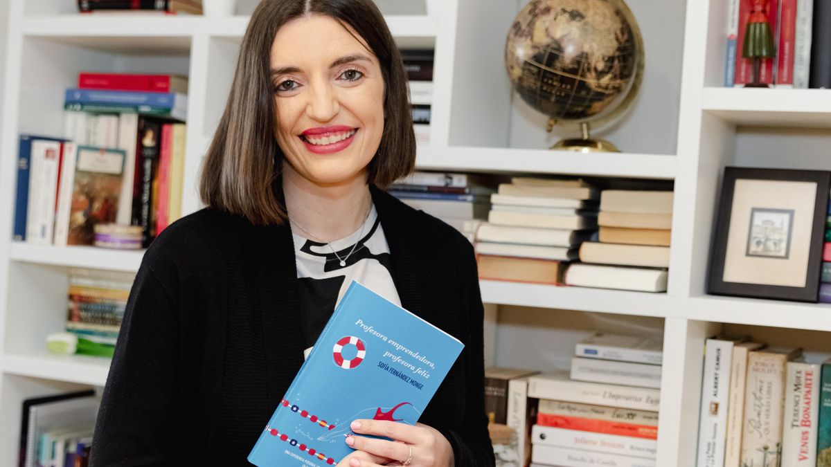 La leonesa Sofía Fernández presenta ‘Profesora emprendedora, profesora feliz’, una guía para enseñar sin opositar
