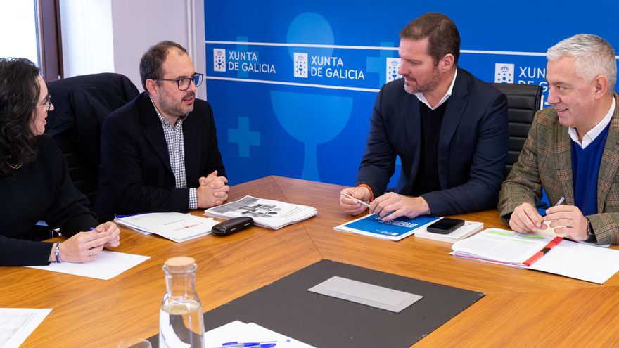 A Mesa pola Normalización tras reunirse con el conselleiro: “Las únicas líneas rojas son las que impiden el desarrollo del gallego”