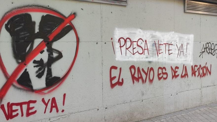 La rabia de una afición harta de su presidente y ahora sin estadio: "Quieren hacer negocio con el Rayo Vallecano"