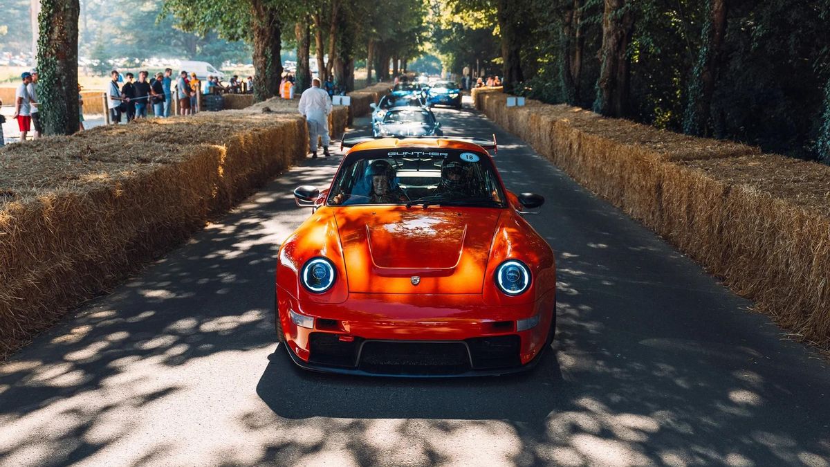 Un Porsche en acción en el Goodwood