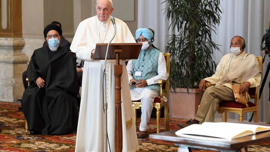 El Papa expresa su "vergüenza" por los casos de pederastia en Francia