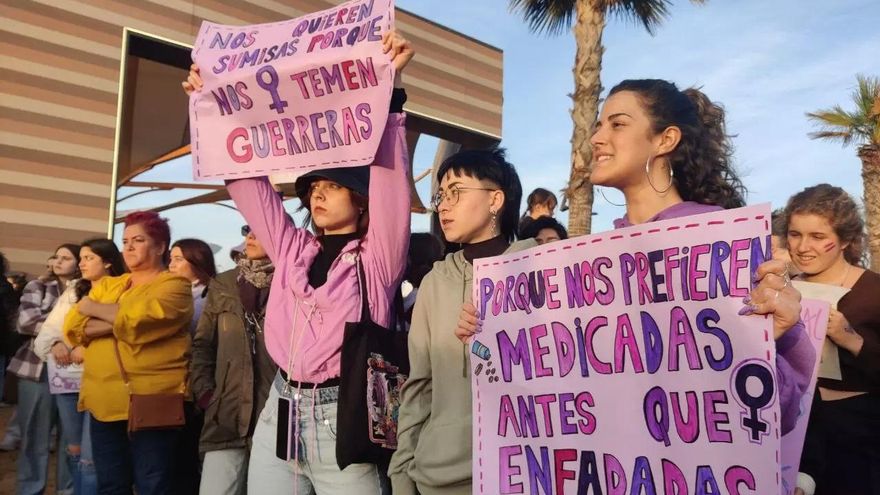 Por un feminismo woke frente al avance de la ultraderecha