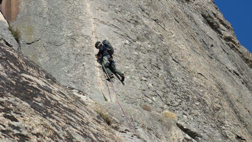Vía Ezequiel al Pico de la Miel