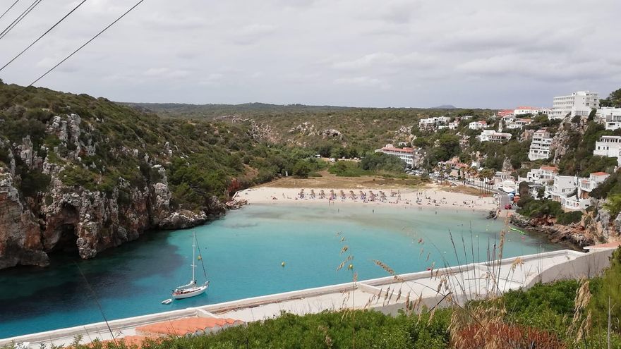 Els tràmits exprés beneficien dos hotels de luxe acusats de tenir un pou i piscines il·legals a Menorca