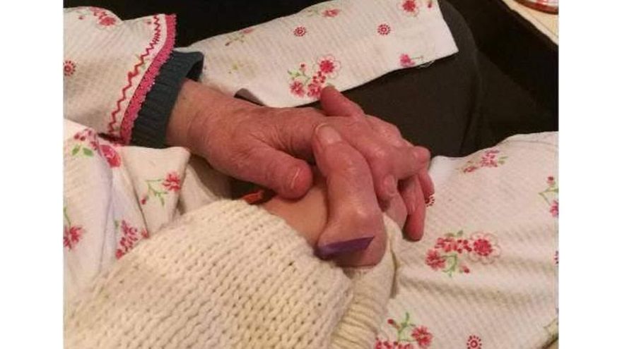 Sofía y María del Carmen: dos generaciones unidas para vencer a la soledad en las residencias