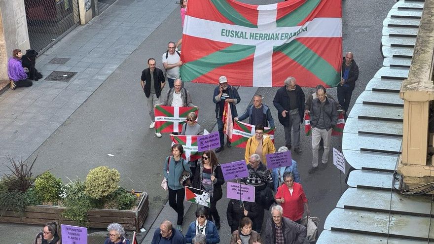 Final de la manifestación vespertina de Vitoria
