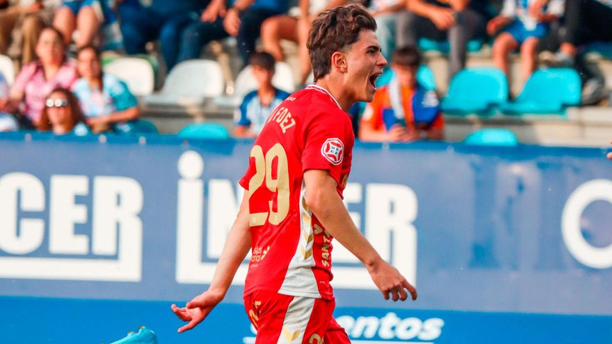 El gol de Dani Fernández deja al Tenerife a un paso del ascenso