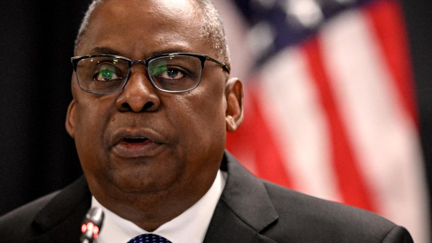 El secretario de Defensa de EE.UU, Lloyd J. Austin, durante un acto en la base militar en Ramstein (Alemania). EFE/EPA/SASCHA STEINBACH