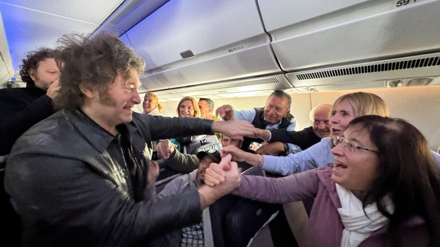 En respuesta a Cristina, Milei reivindicó a la dolarización como "el único camino para evitar los desmanes del populismo argentino"