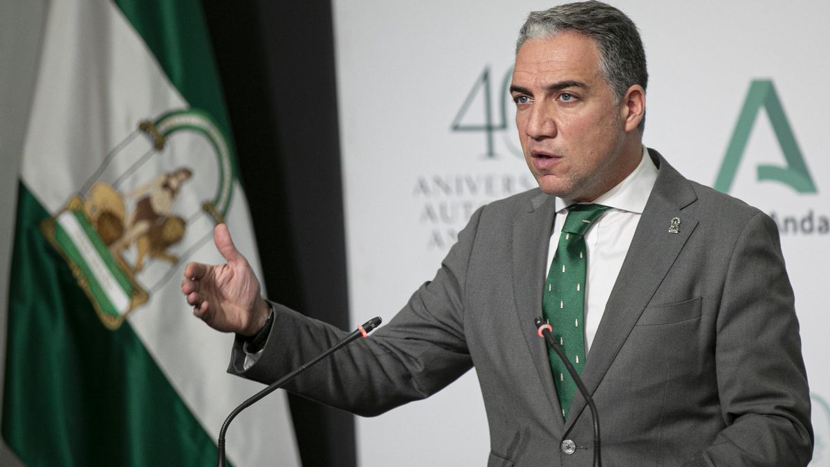 El consejero de la Presidencia, Administración Pública e Interior, Elías Bendodo , durante la rueda de prensa posterior a la reunión del Consejo de Gobierno de la Junta de Andalucía. En Sevilla (Andalucía, España), a 15 de diciembre de 2020.