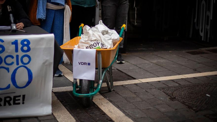 Amenazas, obras eternas y problemas sin fin: acusaciones de acoso inmobiliario en la calle que está en el corazón de los encierros de San Fermín