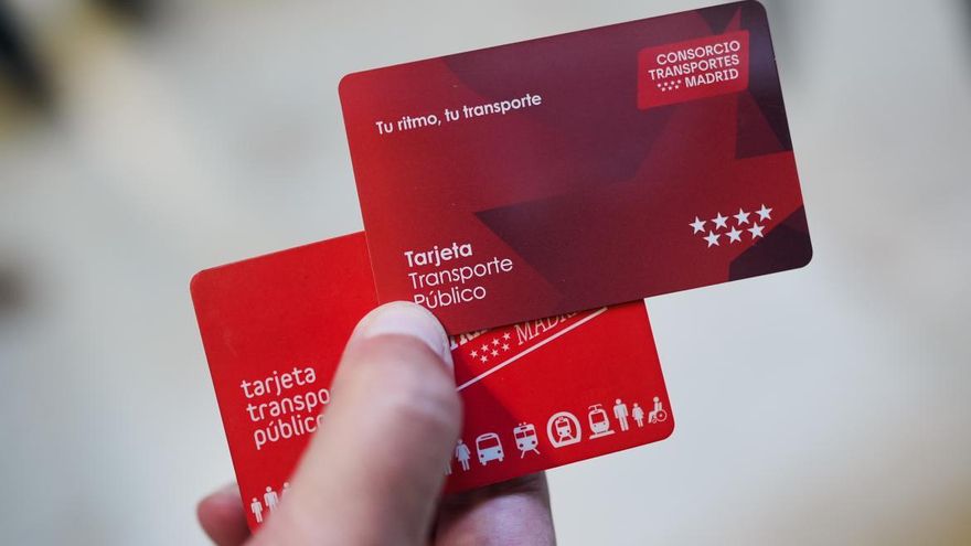 La tarjeta de transporte de Madrid cambia de 'look', pero no de esencia: "Es una oportunidad perdida"