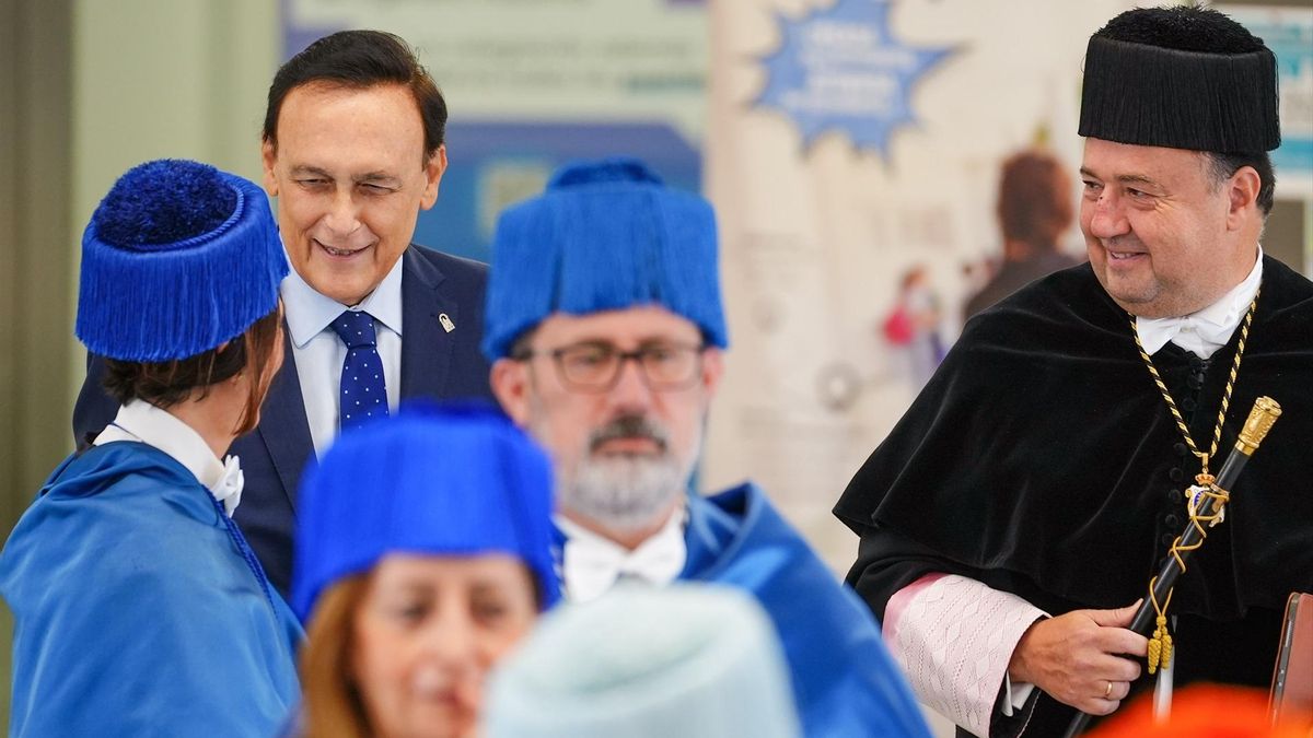 El consejero de Universidad, Investigación e Innovación, José Carlos Gómez Villamandos durante el acto de apertura del año académico en la Universidad de Cádiz | Europa Press