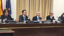 La comisión de investigación durante la comparececnia del exministro Jorge Fernández Díaz.