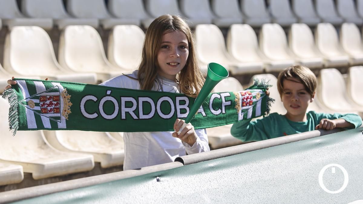 Grada Blanquiverde del Córdoba CF - CD Castellón