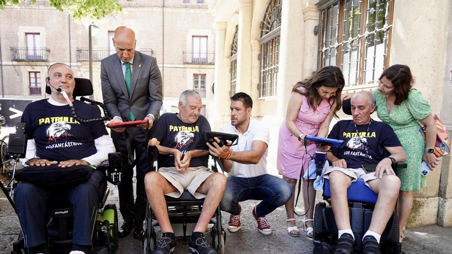 León recauda fondos para luchar contra la ELA al convertirse en escenario de un juego interactivo