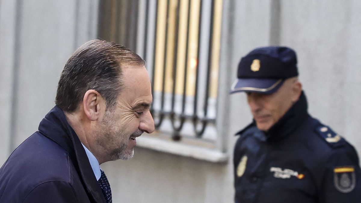 Anticorrupción pide que Ábalos siga en prisión a la espera del juicio por las mascarillas