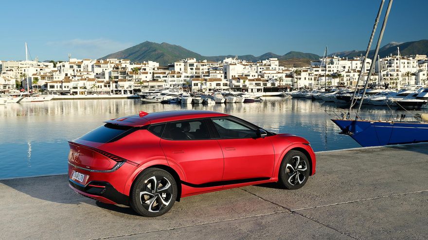 Con el modo de carga ultrarrápida el EV6 pasa del 10% al 80% de la capacidad de la batería en 18 minutos.