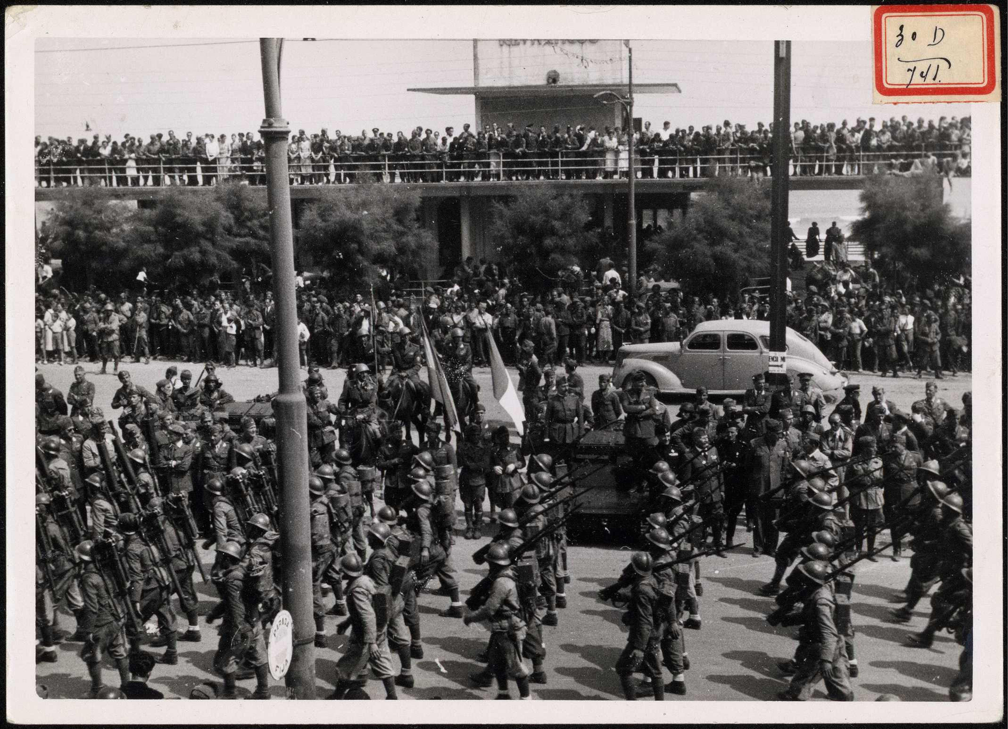 "Desfile de las tropas legionarias". 27 de agosto de 1937 (4)
