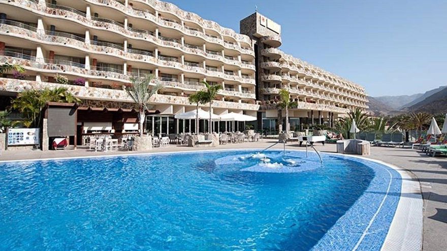 Tres hoteles de Santana Cazorla en Taurito salen a subasta pública