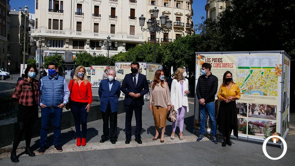 Inauguración de la exposición '100 Años de Patios' en la Plaza de las Tendillas.