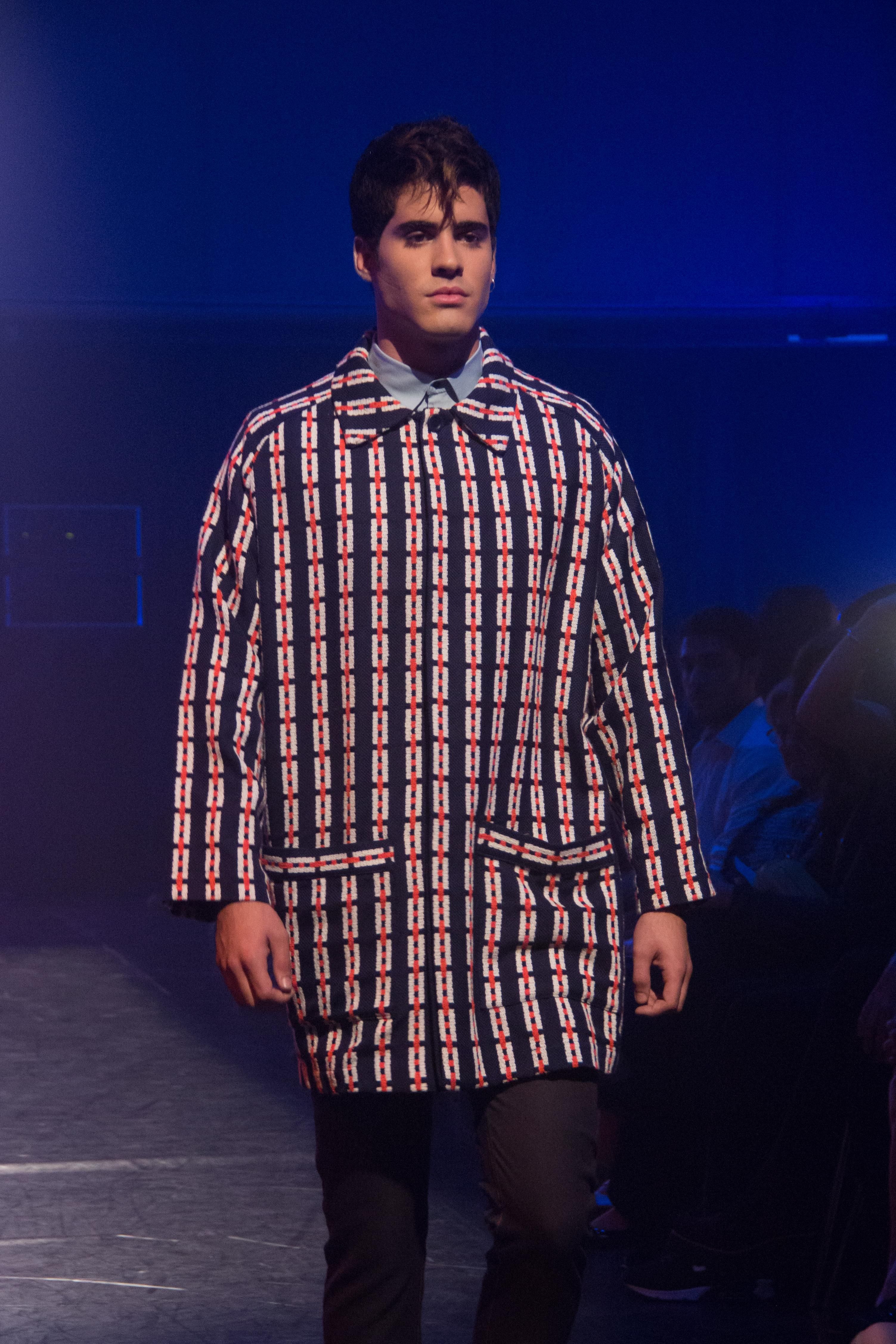 Desfile de la colección `Historia nº3´ de Pedro Lobo en el Centro Párraga / Manu Cabrera