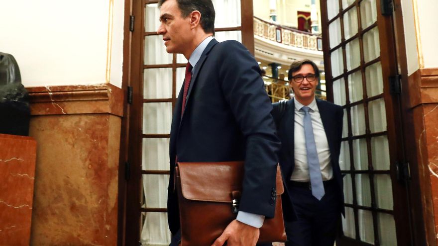 Sánchez analiza con Illa y Simón el centenar de brotes de COVID-19 en España