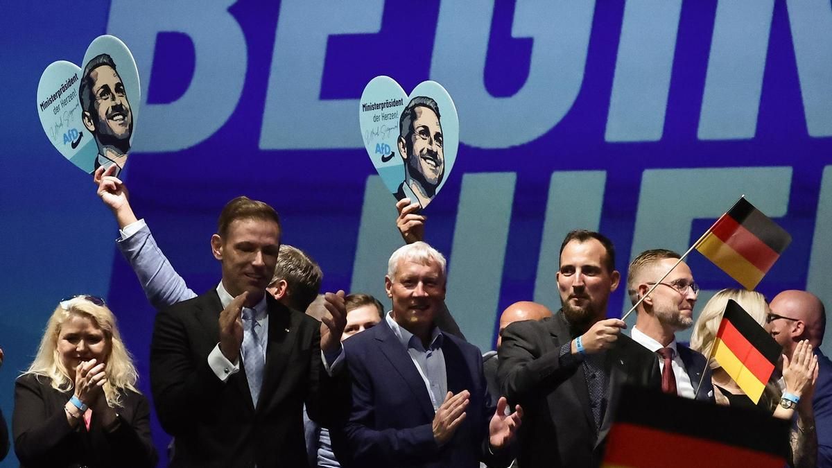Partidarios de AfD celebran la victoria durante la noche electoral en Sajonia-Anhalt