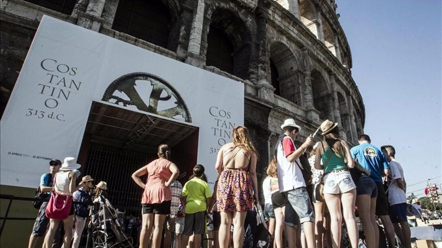 El Coliseo cierra durante cuatro horas por la protesta de sus trabajadores