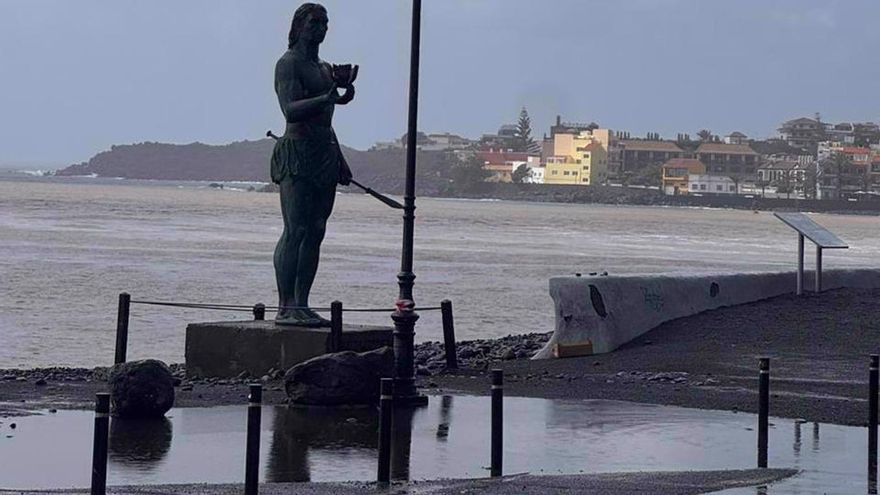 En la imagen, estado de la costa de Valle Gran Rey tras el aguacero.