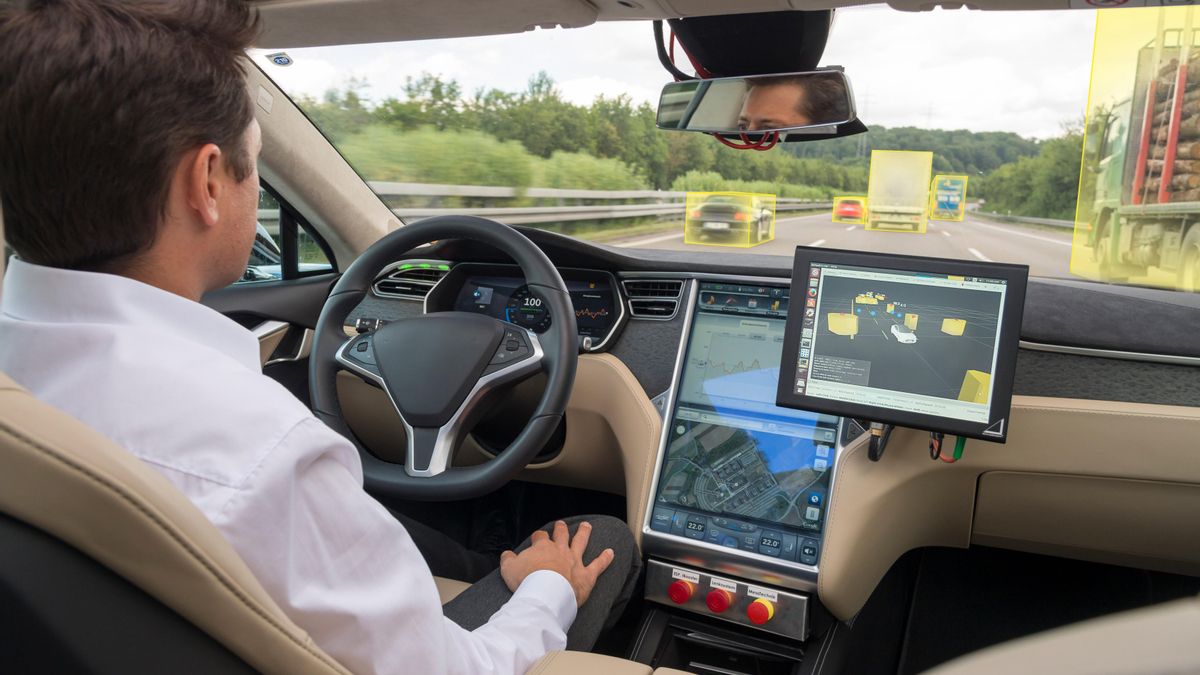 Bosch ensaya la conducción autónoma a 120 km/h en tráfico real