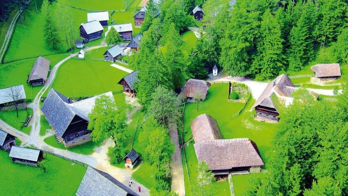 Más de 100 casas de labranza, molinos o edificios rurales pueden verse en este museo al aire libre, de los más grandes de Europa